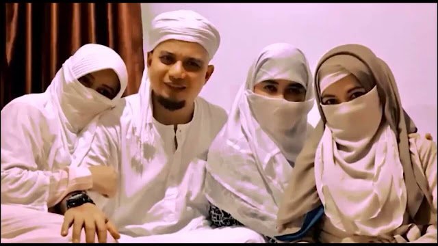 Pernikahan Ketiga Arifin Ilham Pernikahan Ketiga Arifin Ilham