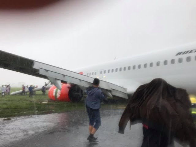 Pesawat Lion Air Tergelincir Pesawat Lion Air Tergelincir