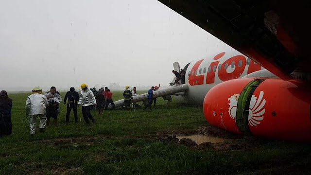 Pesawat Lion Air Tergelincir Pesawat Lion Air Tergelincir