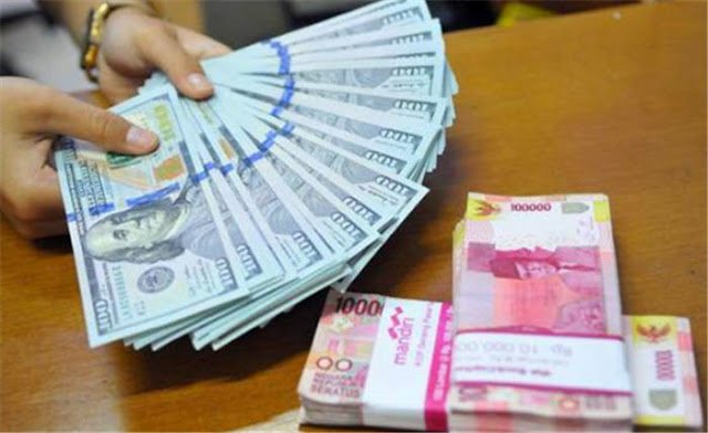 Akhirnya Dolar Amerika Tembus Rp 15.000 Akhirnya Dolar Amerika Tembus Rp 15.000