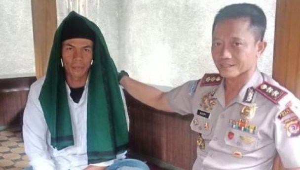 Diamankan Polisi, Inilah Wajah Pembawa Bendera Tauhid Garut Diamankan Polisi, Inilah Wajah Pembawa Bendera Tauhid Garut