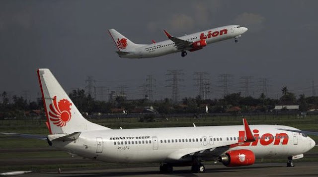 Pesawat Lion Air yang Jatuh Membawa 181 Penumpang dan 7 Awak Pesawat Lion Air yang Jatuh Membawa 181 Penumpang dan 7 Awak