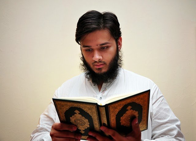 Reading Quran © Flickr Reading Quran © Flickr