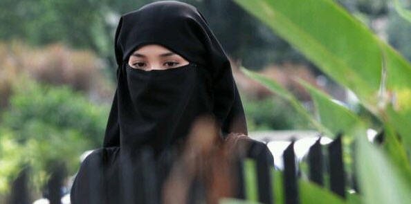 Ketika Akhwat Harus Menawarkan Diri Ketika Akhwat Harus Menawarkan Diri