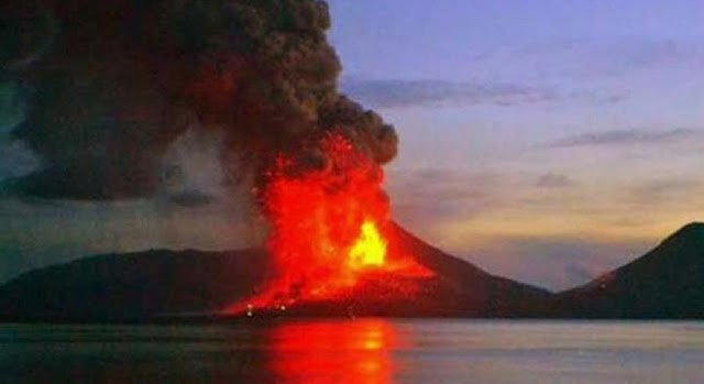 Gunung Papua Nugini Meletus, Ribuan Penduduk Melarikan Diri Gunung Papua Nugini Meletus, Ribuan Penduduk Melarikan Diri