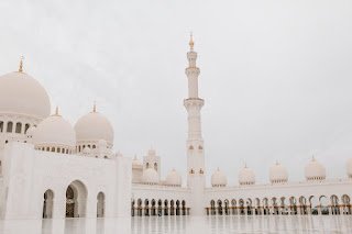 Hadits Merapatkan Tumit Ketika Sujud dalam Shalat Hadits Merapatkan Tumit Ketika Sujud dalam Shalat