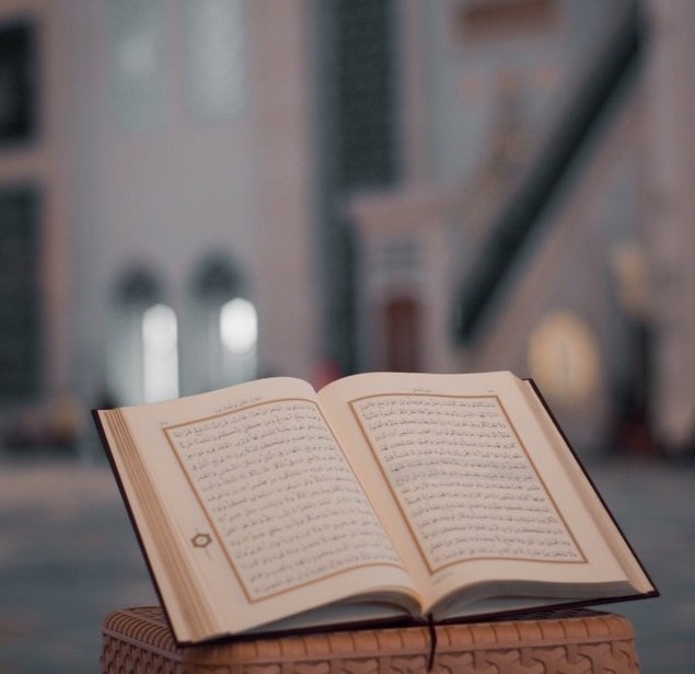 Tadarus Al Quran dengan Tata Cara yang Disyariatkan Tadarus Al Quran dengan Tata Cara yang Disyariatkan